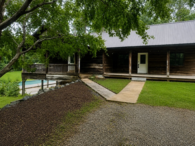 Photo - 213 Bobbie Drive