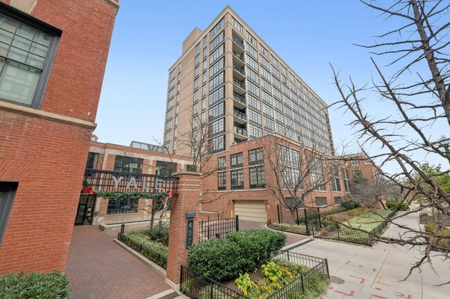 Building Photo - 437 New York Ave NW Unit # 422