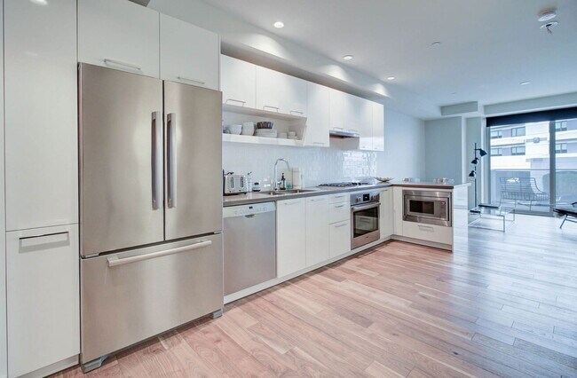 Photo - 4422 N 75th St Unit 2006