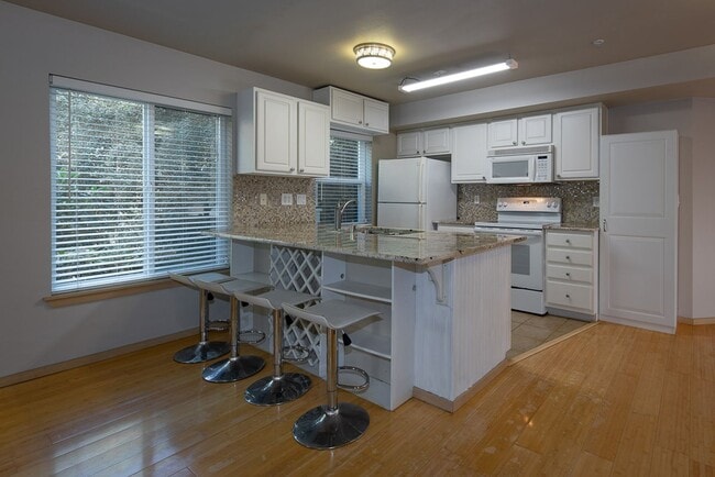 Photo - 5551 Lakemont Blvd SE Unit 1101
