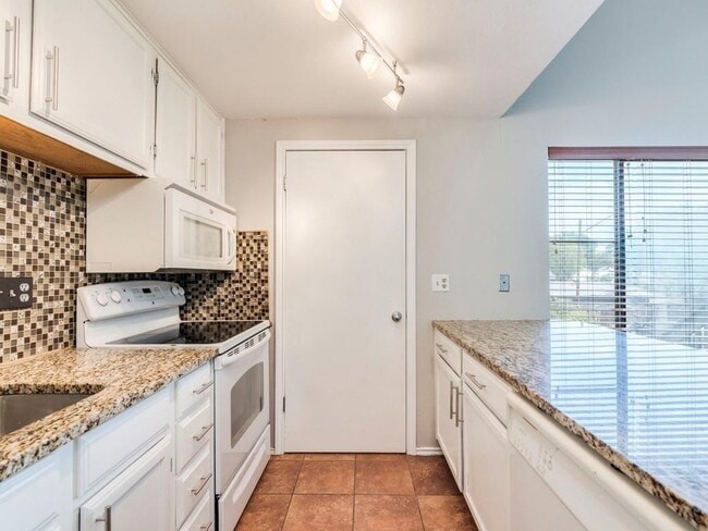 Photo - 601 Nelray Blvd Unit 13