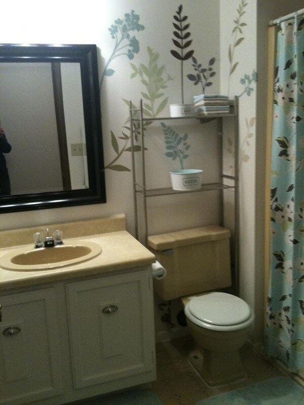 Bathroom - Woodview Village Apartments