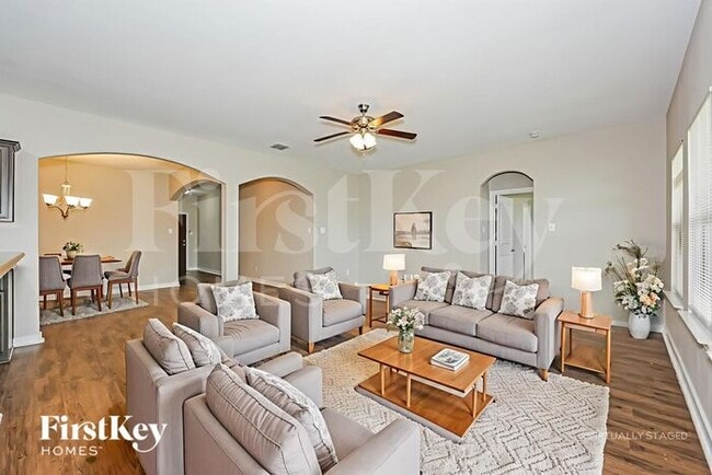 Photo - 708 Woodcrest Dr