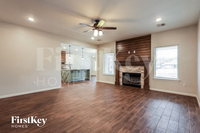 Photo - 517 Siena Dr