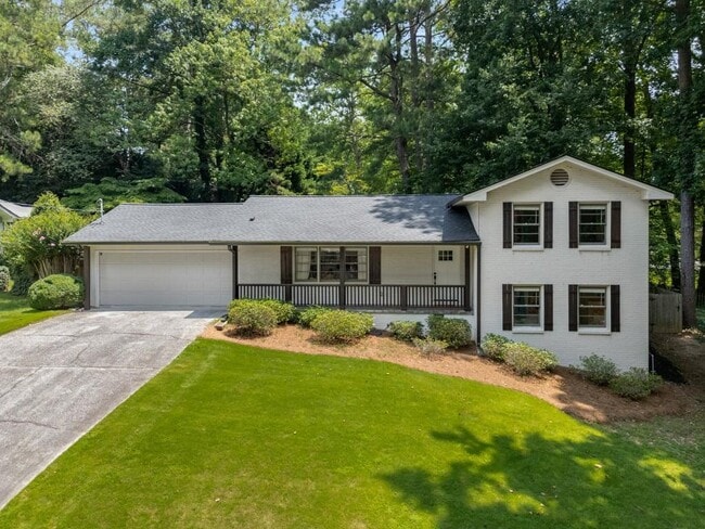Photo - 2532 Circlewood Rd NE House