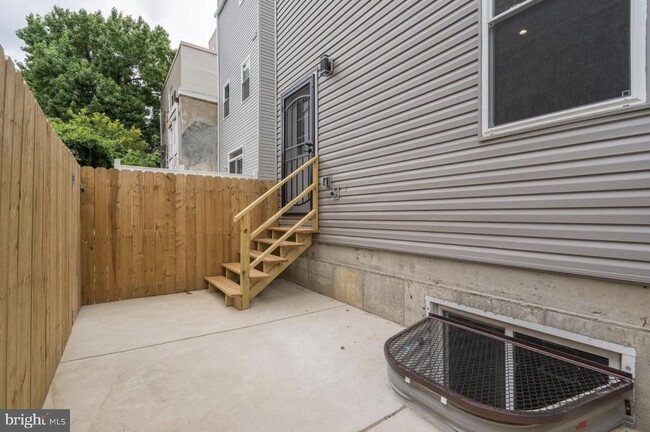 Photo - 2000 N 3rd St