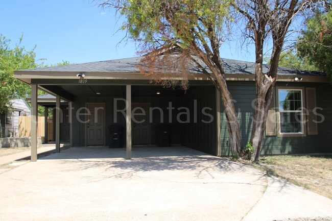 Building Photo - 1811 Elkins Ave