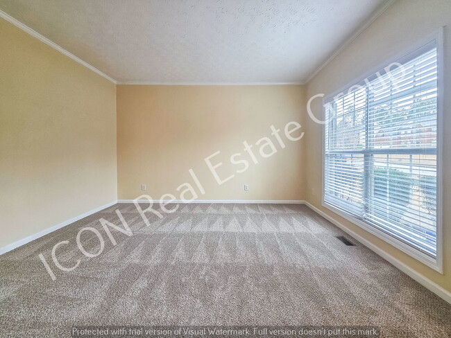 Photo - 4/2.5 home in a swim/tennis community