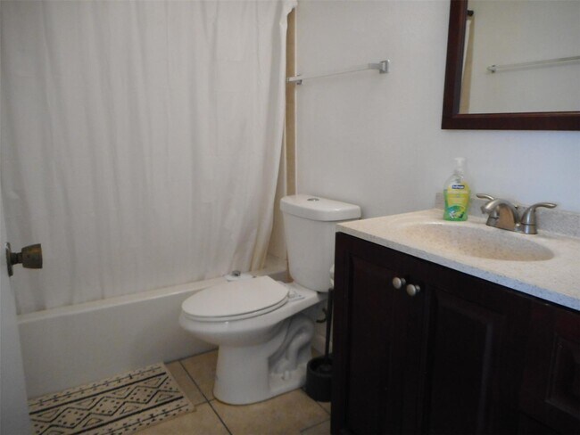 Photo - 2866 S University Dr Unidad 5102