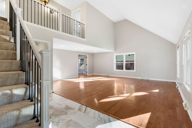 Photo - 3 Bedroom | 2.5 Bathroom | 2 Car Garage | ...