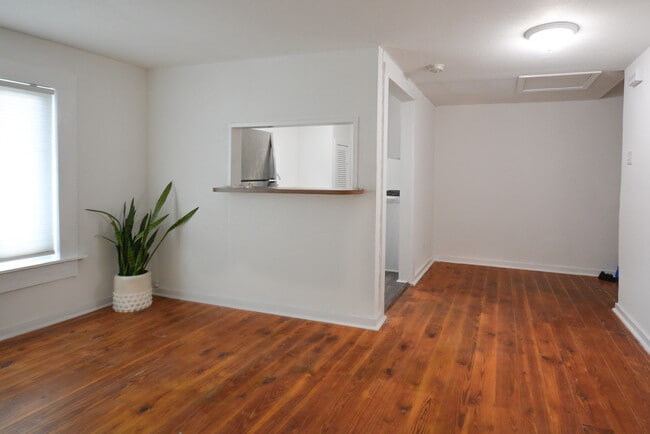 Photo - 814 W Russell Pl Unit 814A