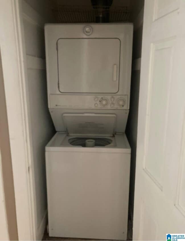 Photo - 303 S Broadway Ave