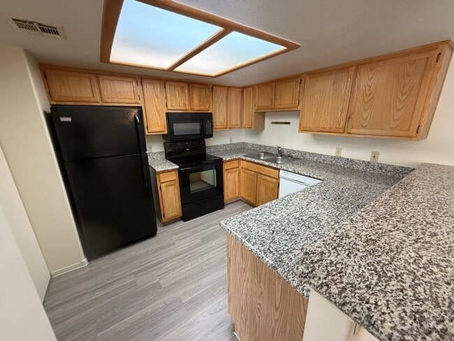 Photo - BEAUTIFUL CORNER UNIT CONDO!