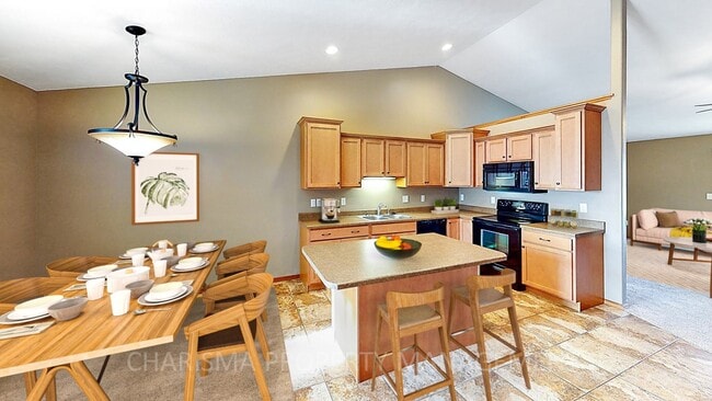 Photo - 6512 E 45th St