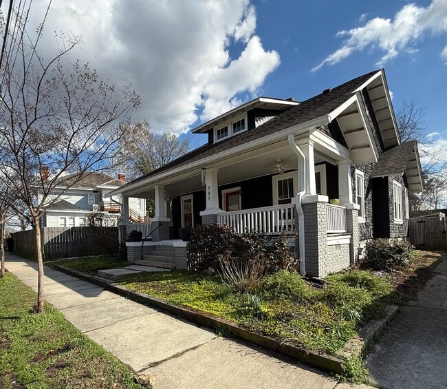 Building Photo - 107 W Geer St