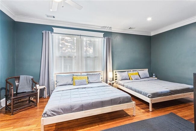 Photo - 363 5th St NE