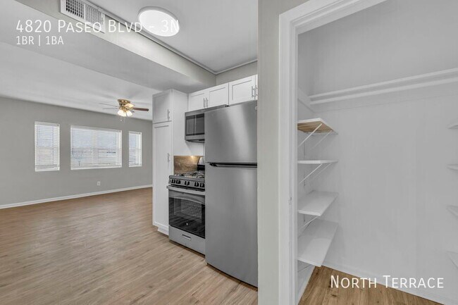 Photo - Modern 1-Bedroom Living at University Mead... Unidad 3N