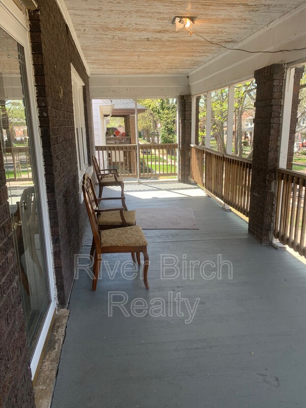 Photo - 434 W Cook St