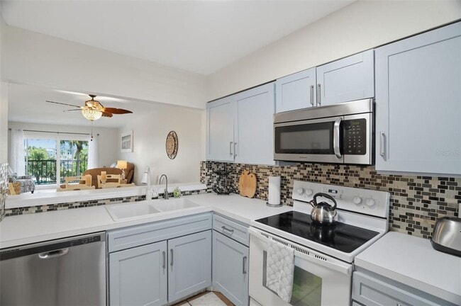 Photo - 5557 Sea Forest Dr Unidad 215