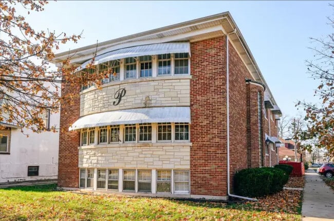 Building Photo - 1800 S Austin Blvd Unit 3