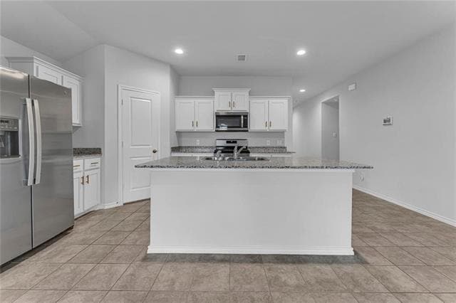 Photo - 708 Basteen Ln