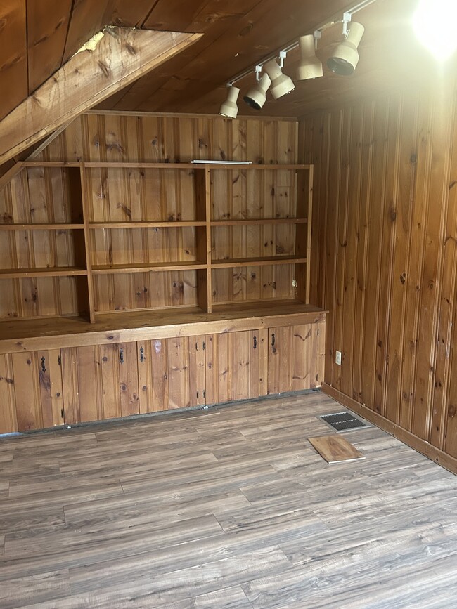 Photo - 277 River St Unit millsone barn