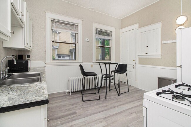 Photo - Beautifully Remodeled Furnished One Bedroo... Apartment Unit 2