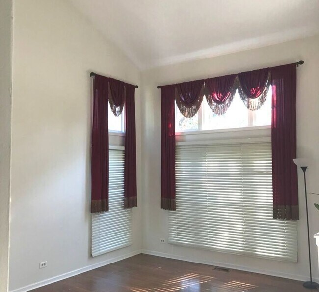 Photo - 1120 Fieldstone Ln