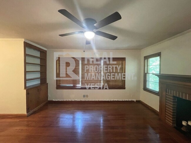 Photo - 2670 Pierce Dr N