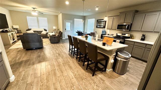 Photo - 252 Drumcliffe Dr