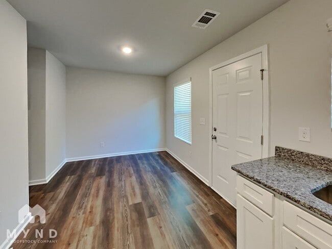 Photo - 1826 Carrington Dr