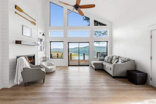 Photo - 18300 W Rim Dr