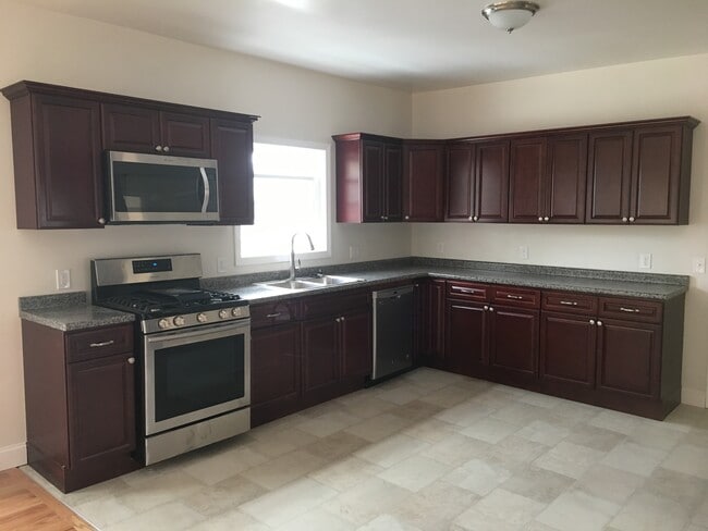 Building Photo - 22 Gage St Unit 3