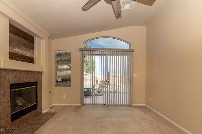 Photo - 304 Silver Castle St