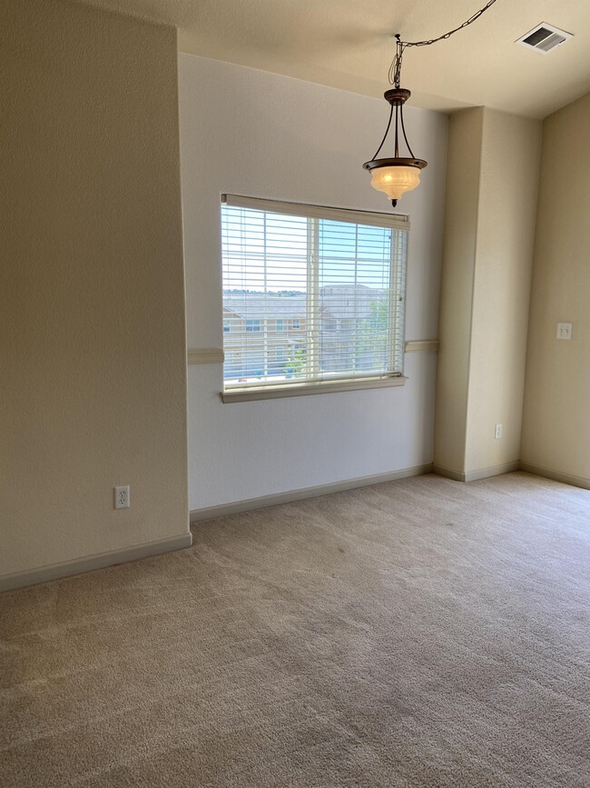 Photo - 6607 W 3rd St