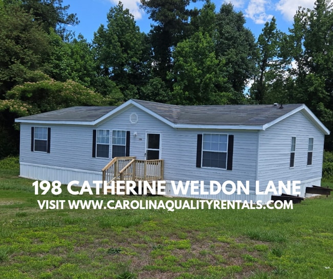 Building Photo - 3 bed 2 bath