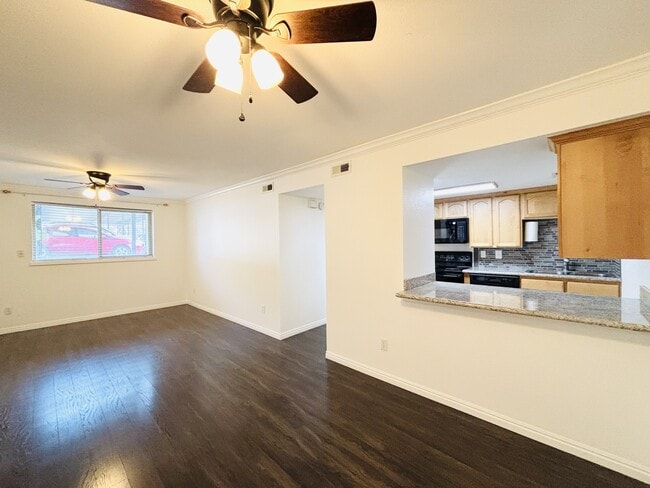 Building Photo - 5700 S 900 E Rental