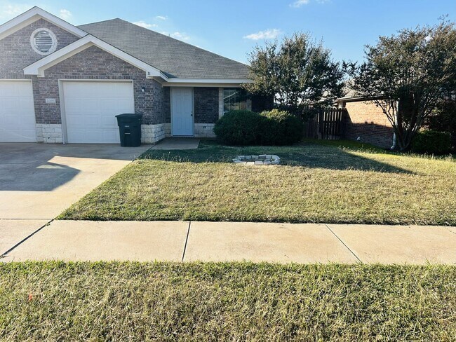 Photo - 2009 Charleston Ct Unidad B