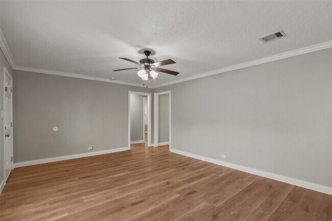 Photo - 1330 Leaman Ave