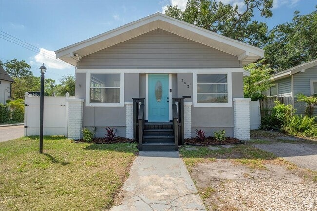 Building Photo - 302 W Hilda St Rental