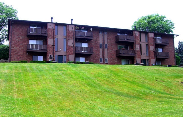 Building Photo - 204 Hook St Unit 2-13 Rental