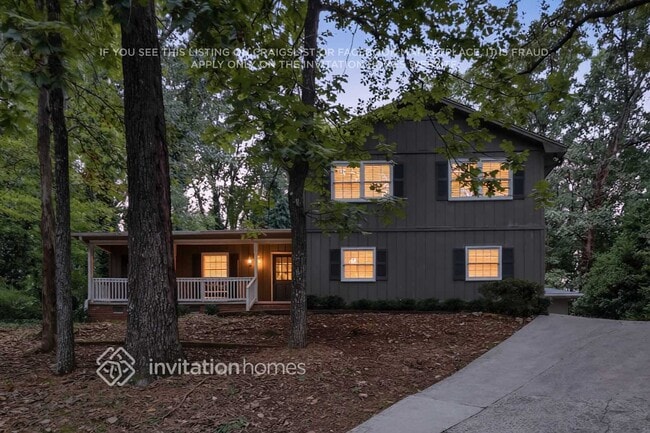 960 Hunterhill Dr