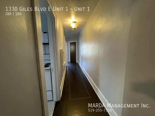Photo - SPACIOUS 2 BED/1BATH UNIT IN OLDE WALKERVILLE! + HYDRO & GAS Unit 1
