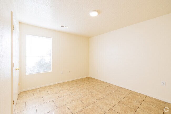 2BD, 1BA - 1,100SF - Secondary Bedroom