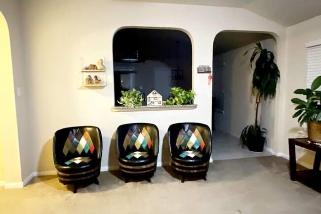 Photo - 1610 Windridge Dr