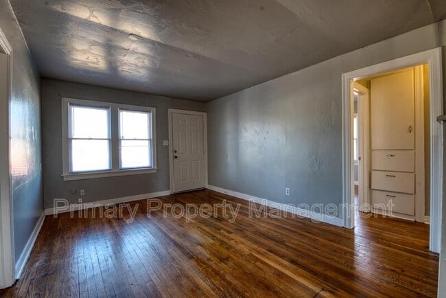 Photo - 3112 Cashion Pl