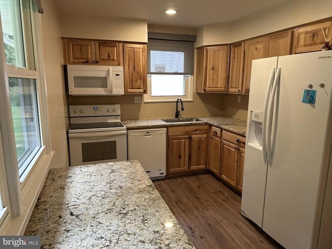 Photo - 1447 Knight Ave