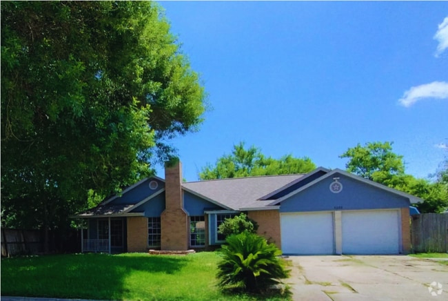 Building Photo - 5205 Winding Brook Dr Rental