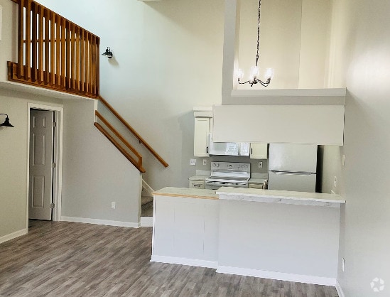 Building Photo - 982 Kingsbury Rental