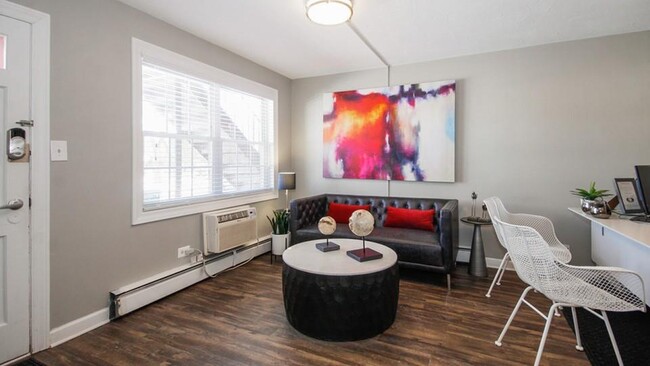 Photo - The Hinsdale